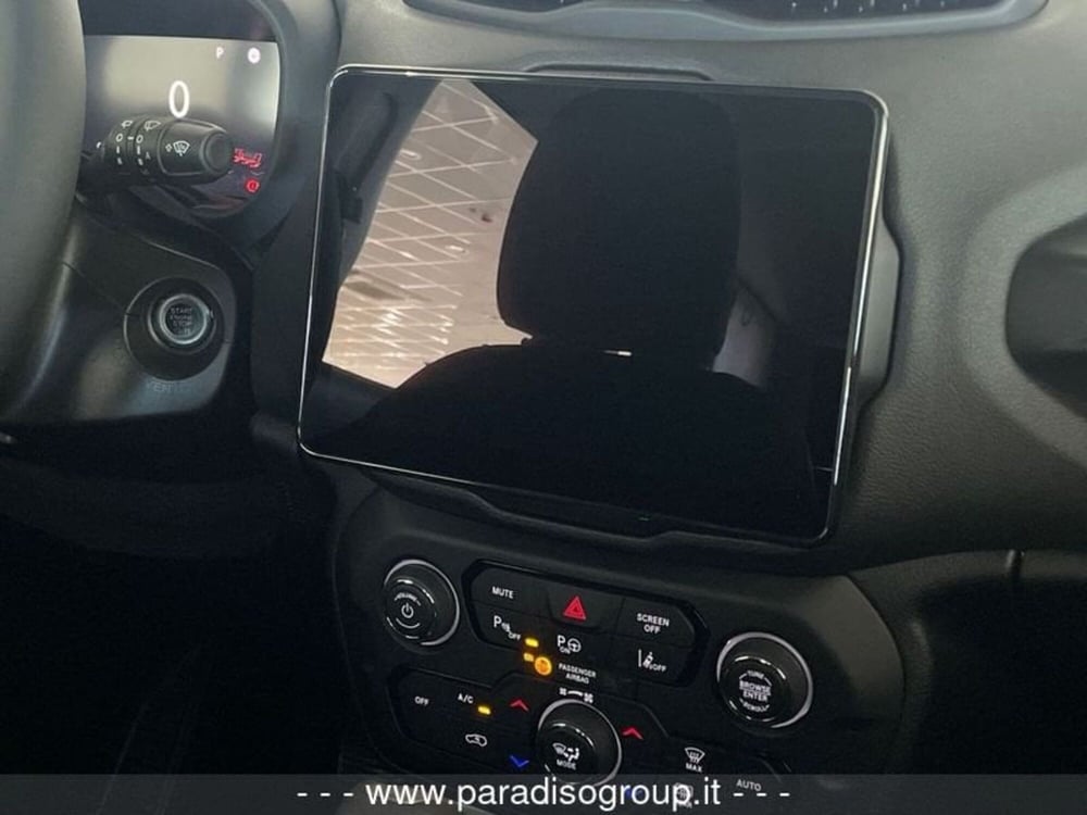 Jeep Renegade nuova a Catanzaro (15)