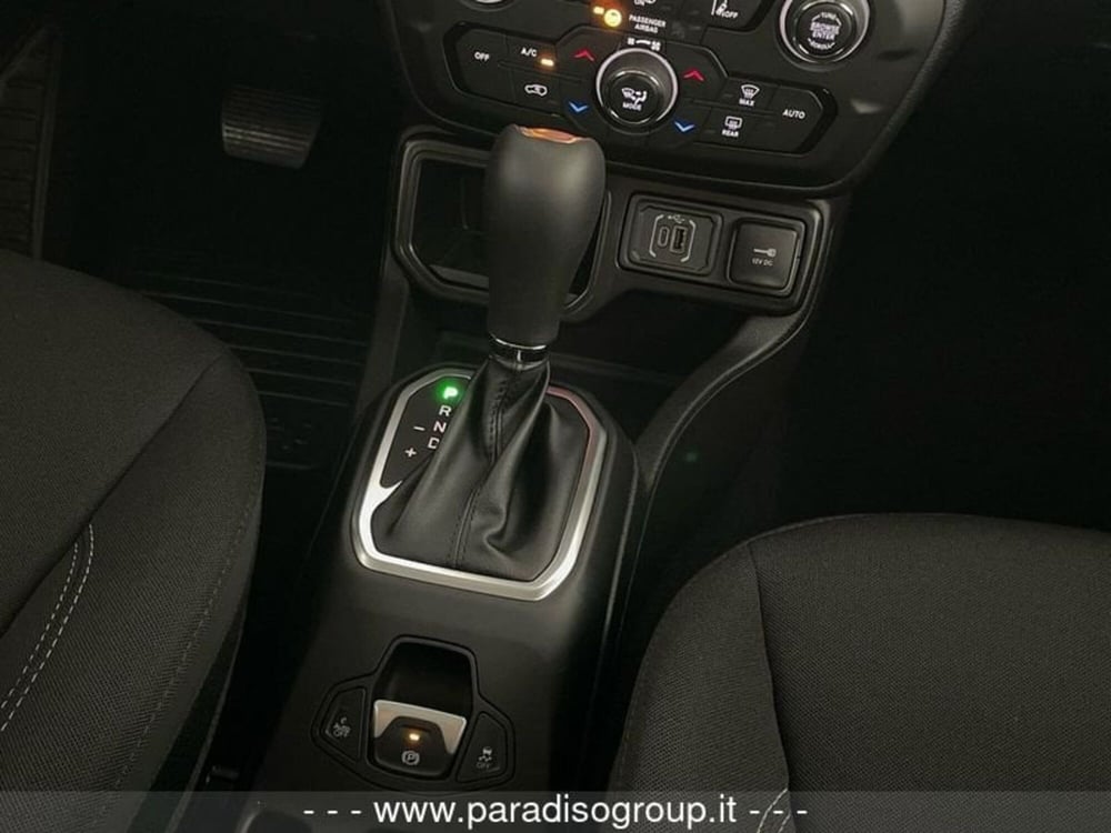 Jeep Renegade nuova a Catanzaro (17)