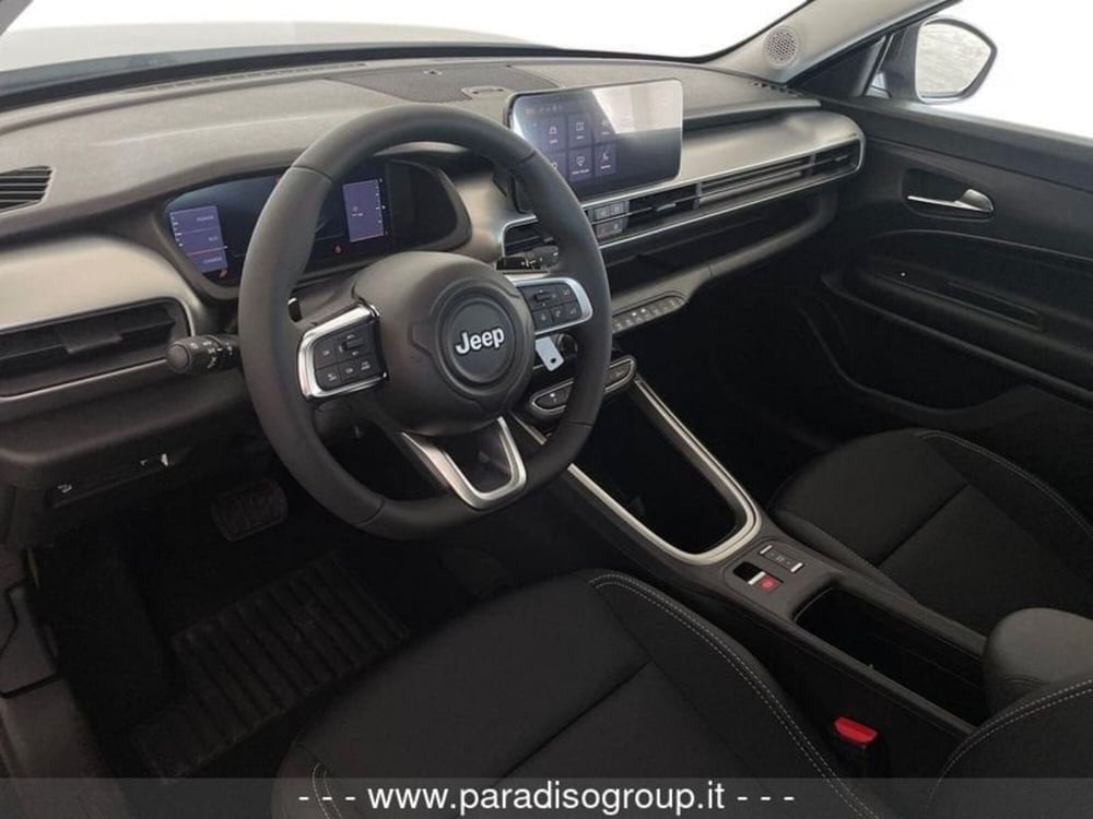 Jeep Avenger nuova a Catanzaro (13)