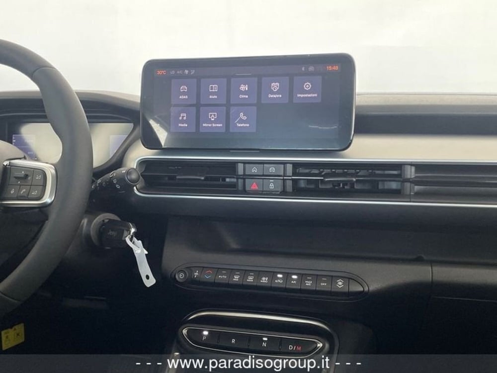 Jeep Avenger nuova a Catanzaro (17)