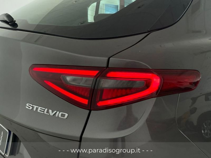 Alfa Romeo Stelvio usata a Catanzaro (10)