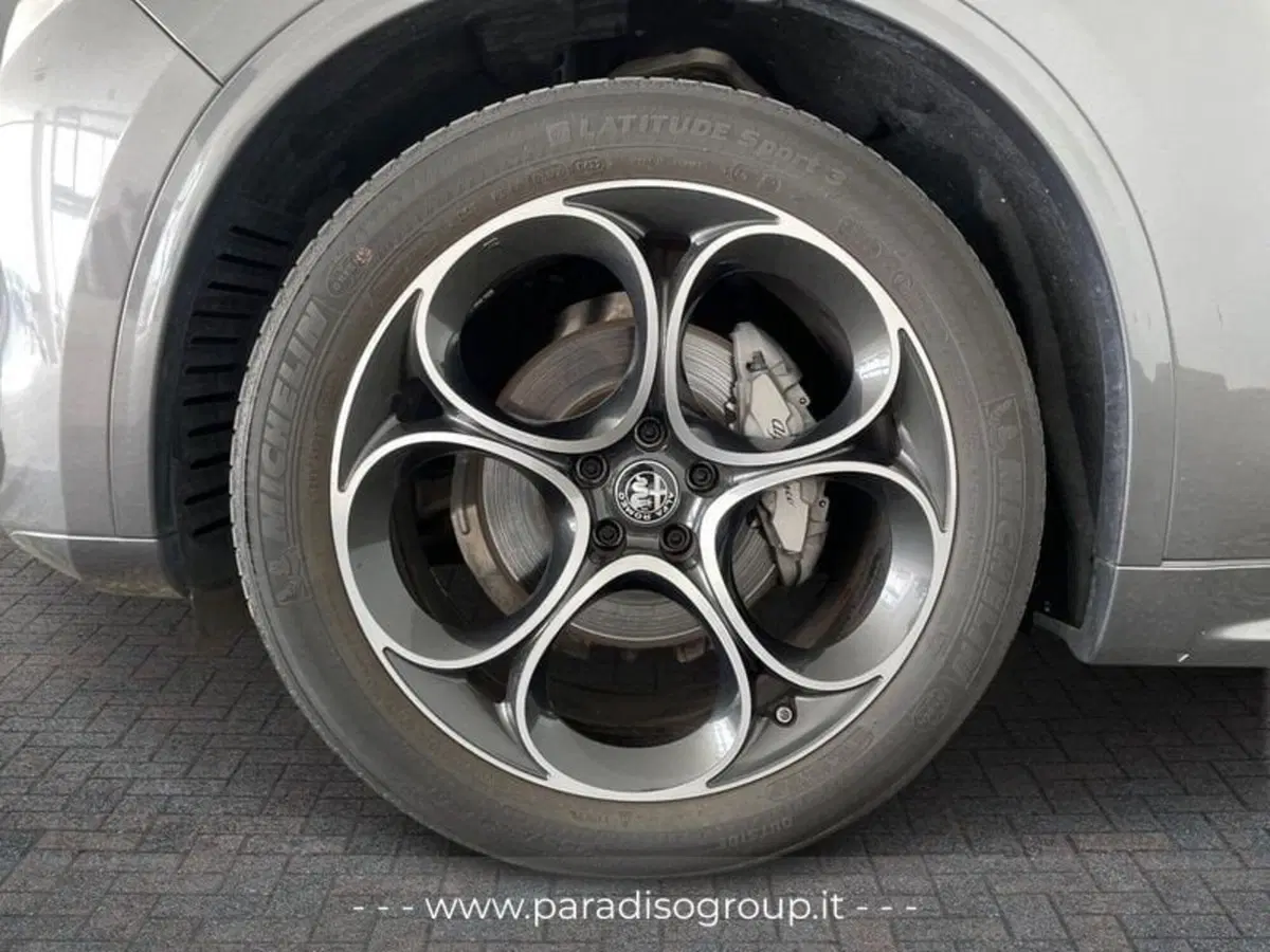 Alfa Romeo Stelvio usata a Catanzaro (11)
