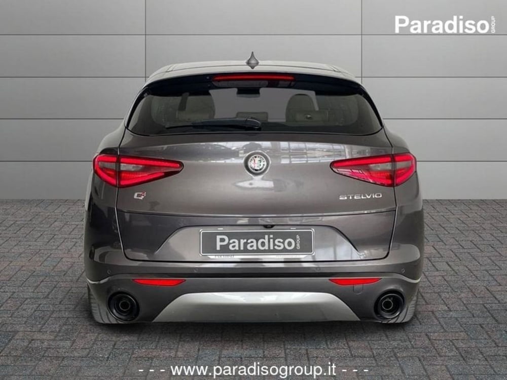 Alfa Romeo Stelvio usata a Catanzaro (4)