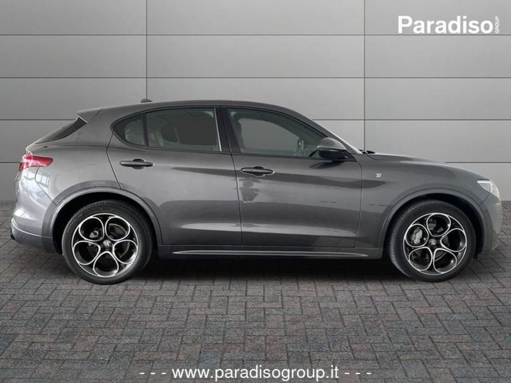 Alfa Romeo Stelvio usata a Catanzaro (5)