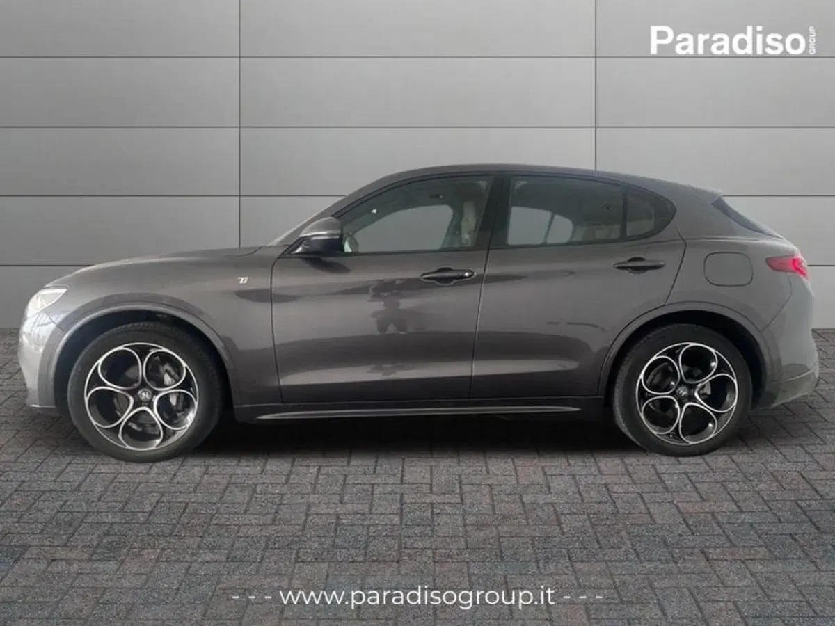 Alfa Romeo Stelvio usata a Catanzaro (6)