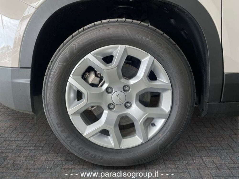 Jeep Avenger nuova a Catanzaro (11)