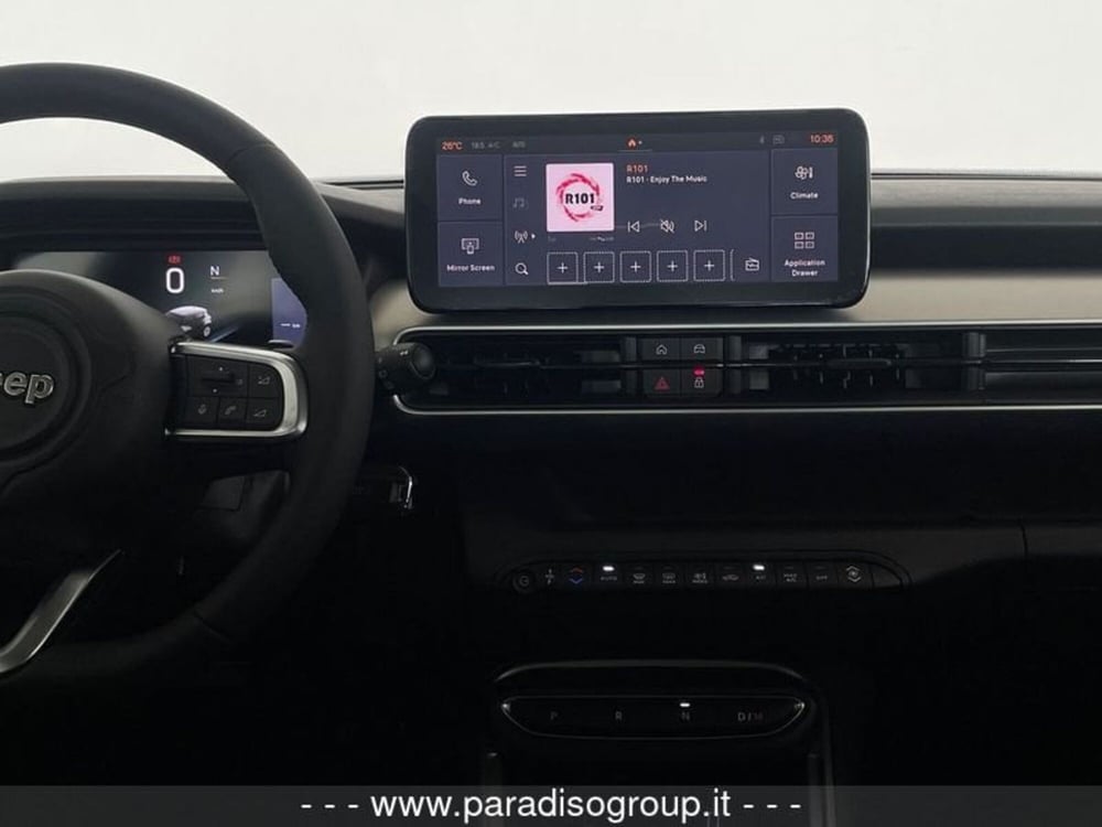 Jeep Avenger nuova a Catanzaro (16)