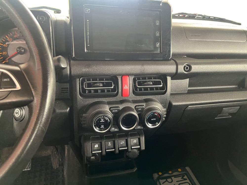 Suzuki Jimny usata a Modena (11)