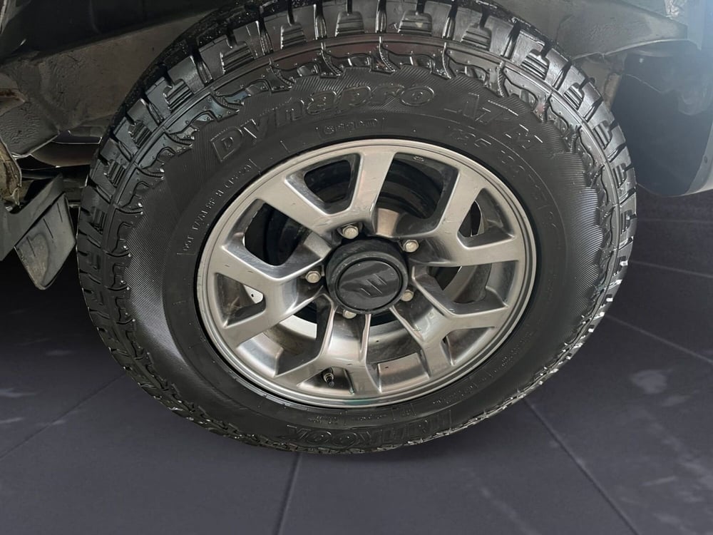 Suzuki Jimny usata a Modena (14)