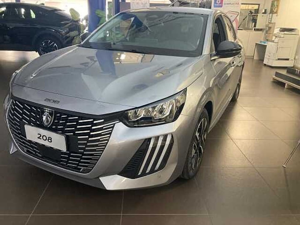 Peugeot 208 nuova a Messina