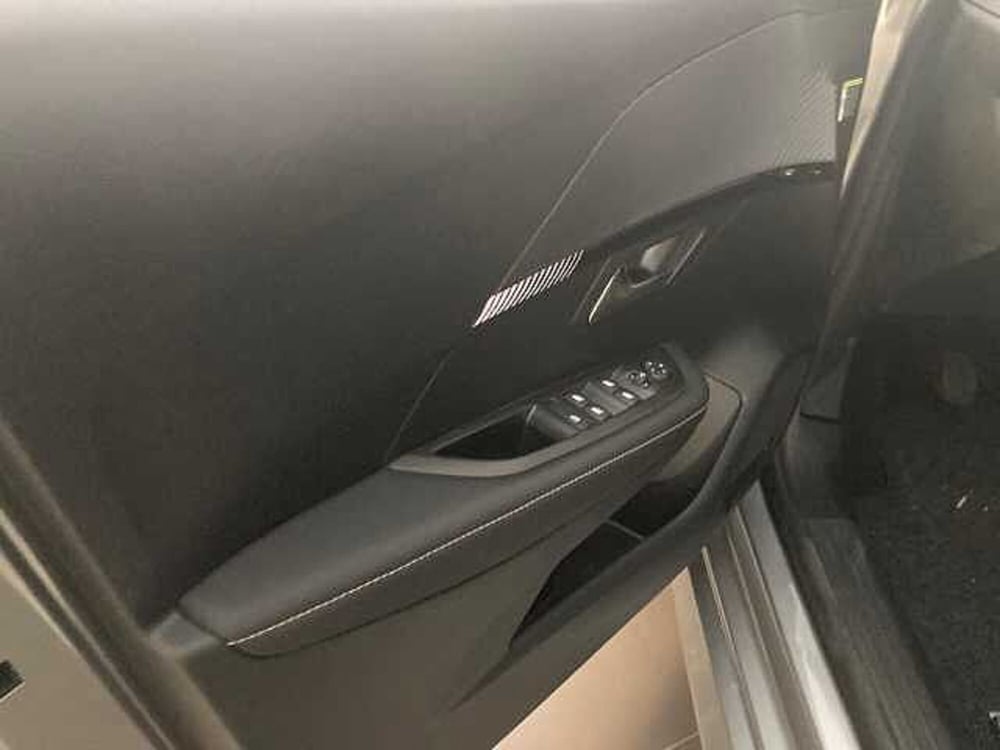 Peugeot 208 nuova a Messina (14)