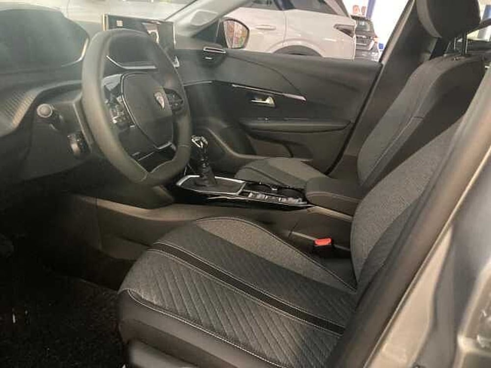 Peugeot 208 nuova a Messina (16)