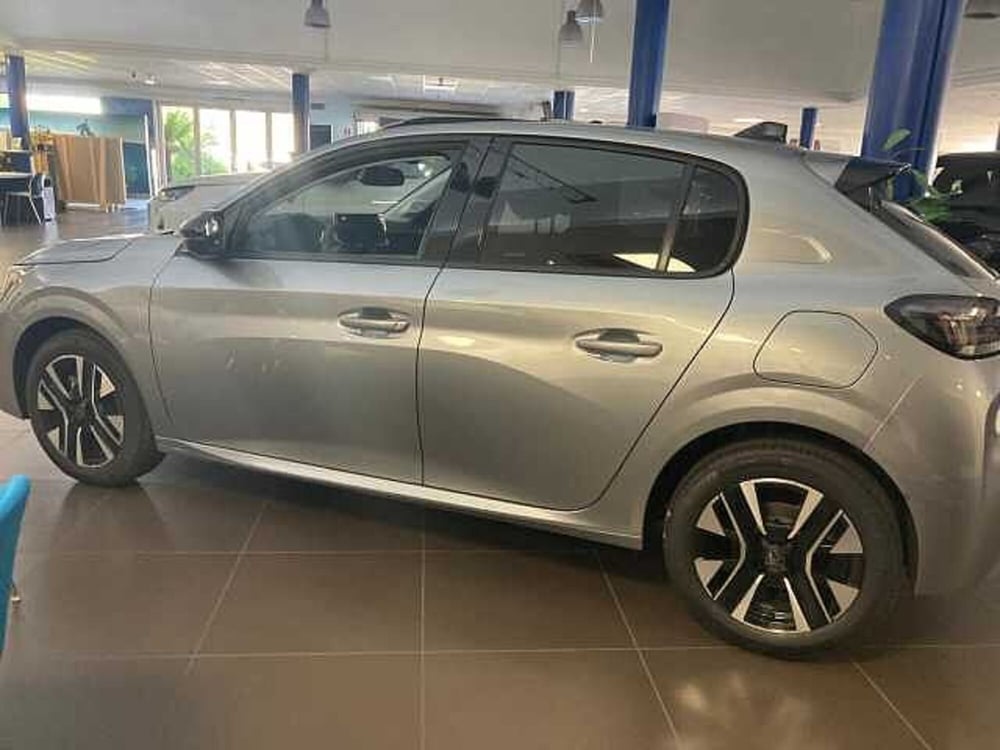Peugeot 208 nuova a Messina (9)