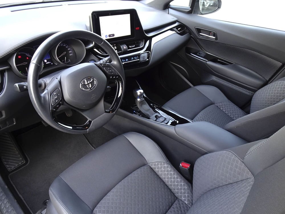 Toyota Toyota C-HR usata a Treviso (10)