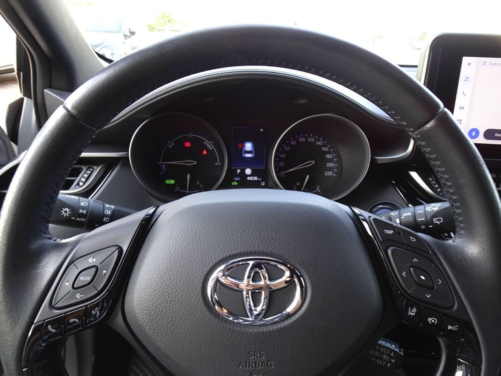 Toyota Toyota C-HR usata a Treviso (15)