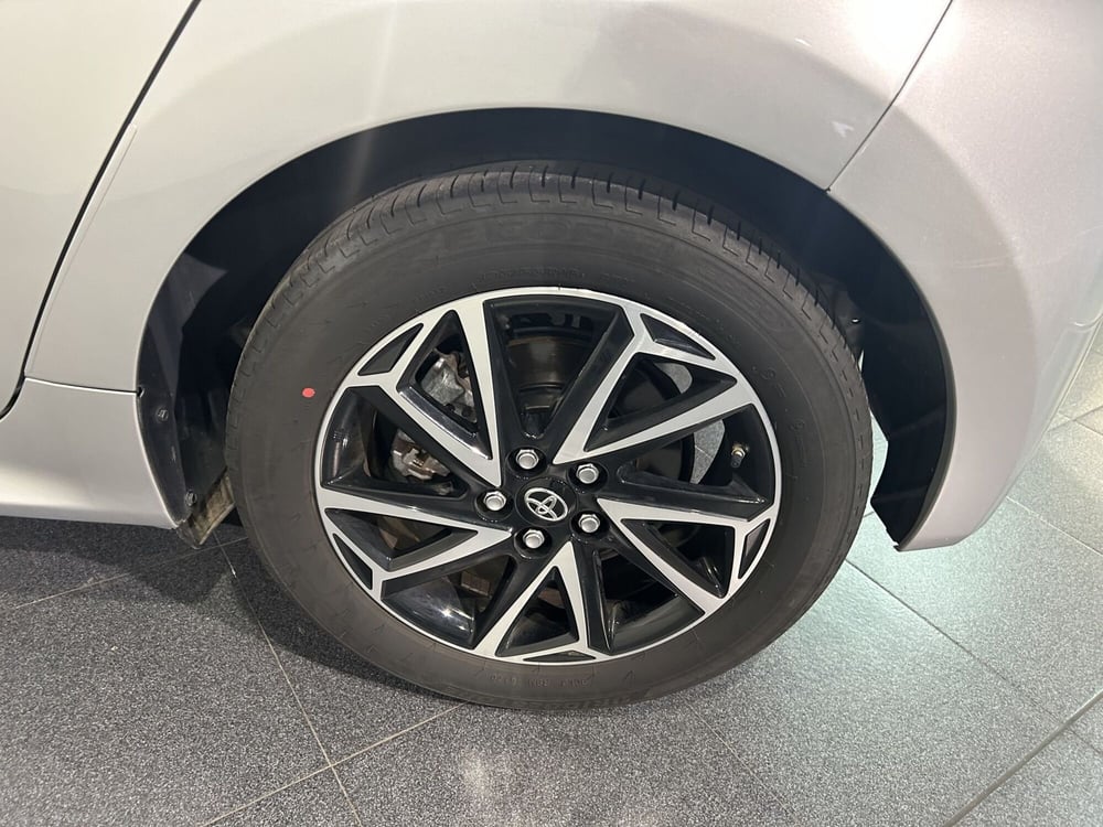 Toyota Yaris usata a Milano (15)