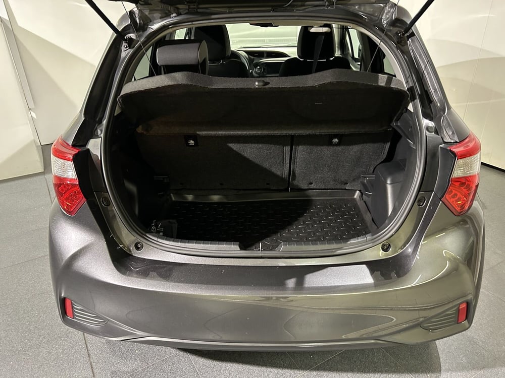 Toyota Yaris usata a Milano (11)