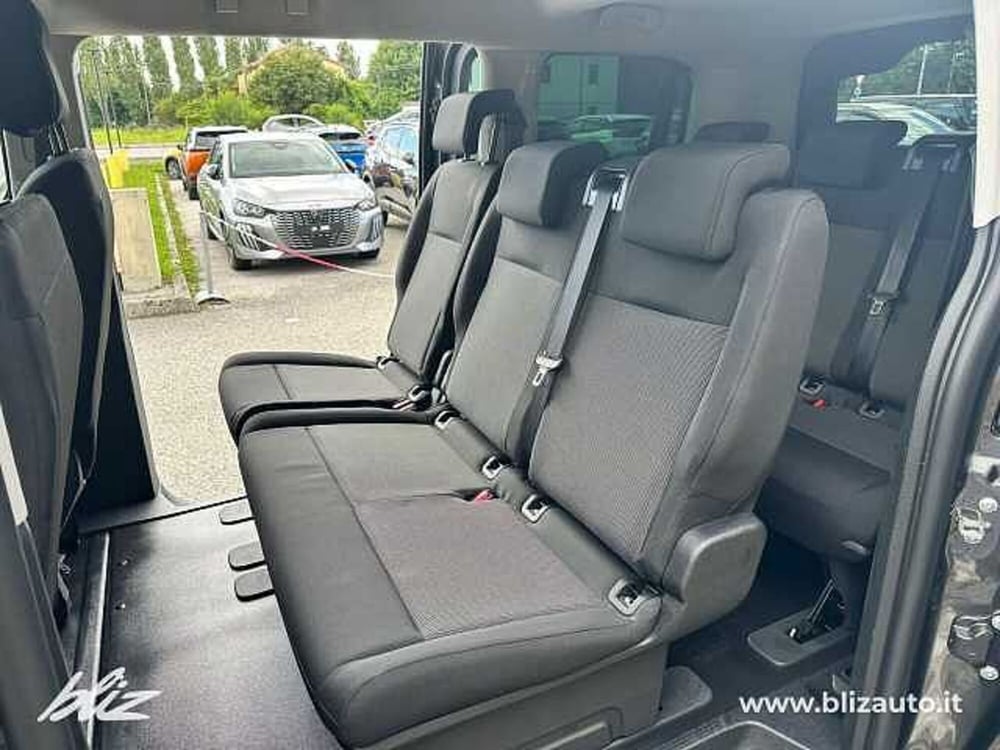 Peugeot Traveller nuova a Udine (14)