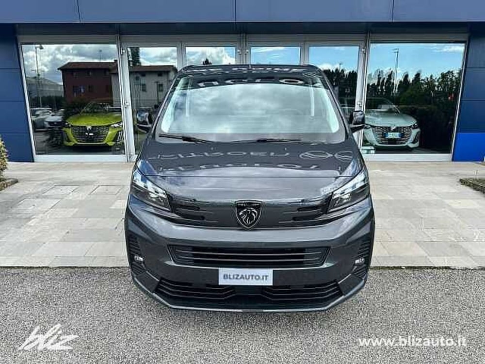 Peugeot Traveller nuova a Udine (2)