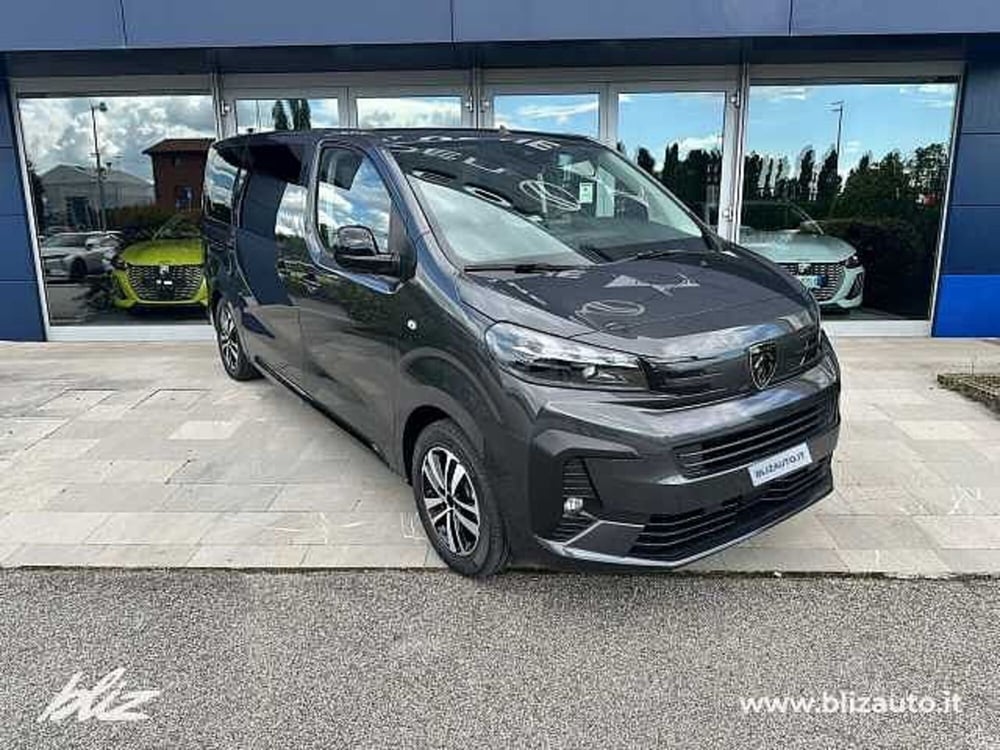 Peugeot Traveller nuova a Udine (3)