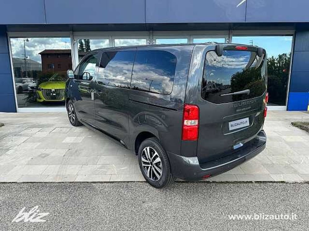 Peugeot Traveller nuova a Udine (4)