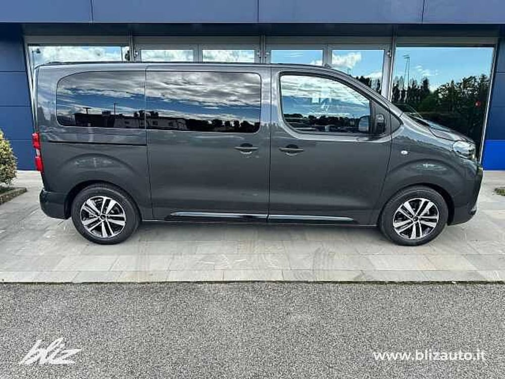 Peugeot Traveller nuova a Udine (7)