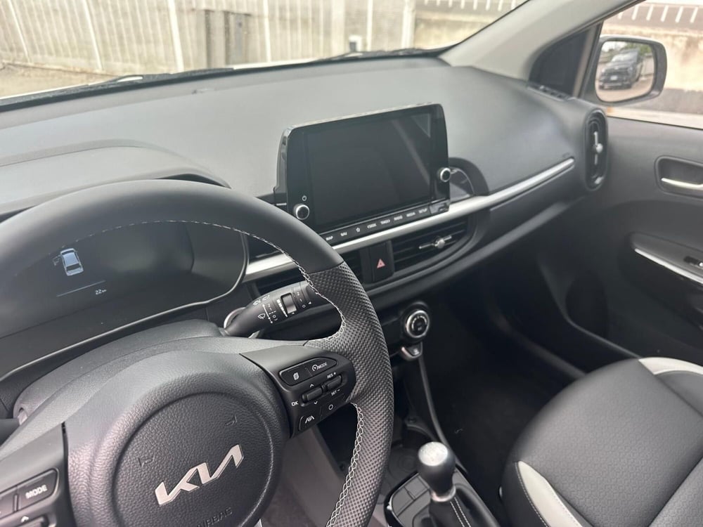 Kia Picanto nuova a Napoli (12)