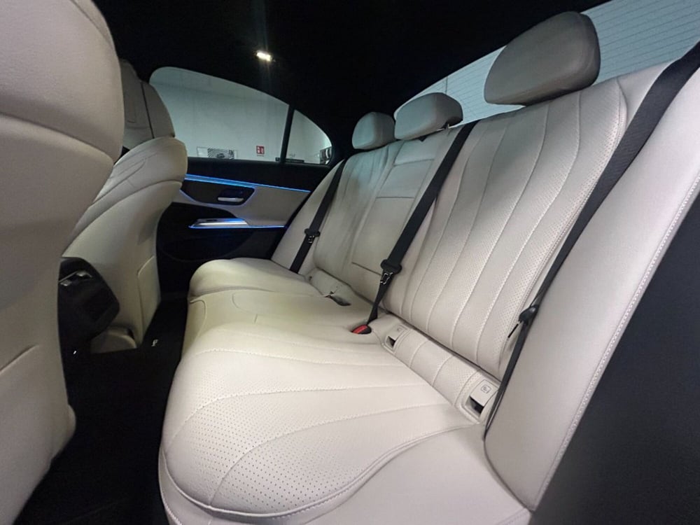 Mercedes-Benz Classe E nuova a Pisa (13)