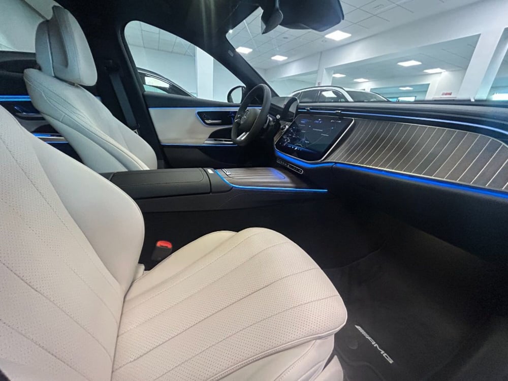 Mercedes-Benz Classe E nuova a Pisa (18)