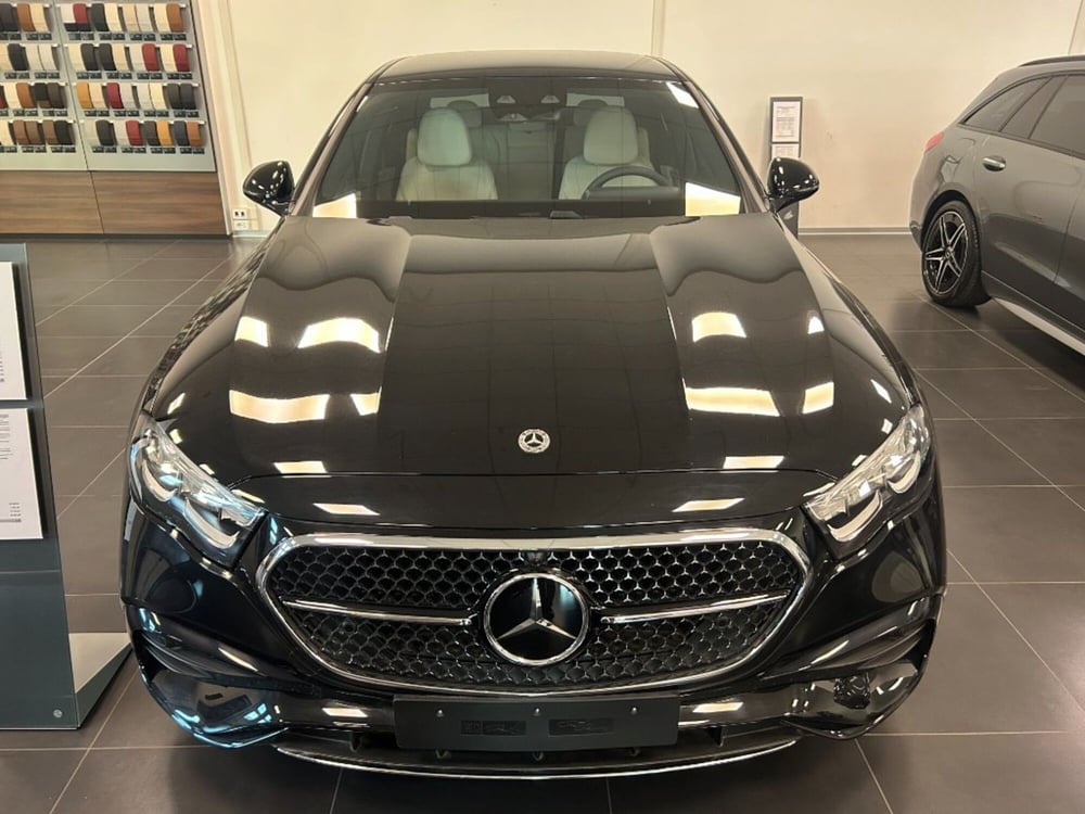 Mercedes-Benz Classe E nuova a Pisa (2)