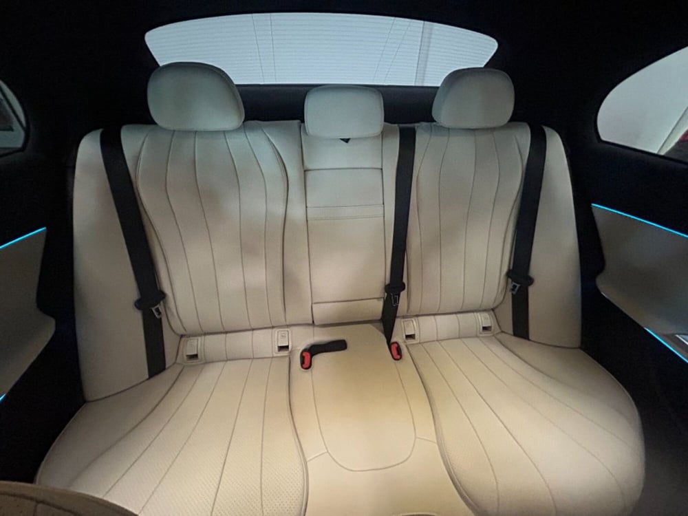 Mercedes-Benz Classe E nuova a Pisa (20)