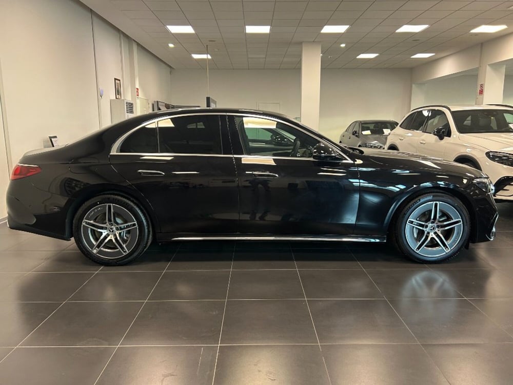 Mercedes-Benz Classe E nuova a Pisa (4)
