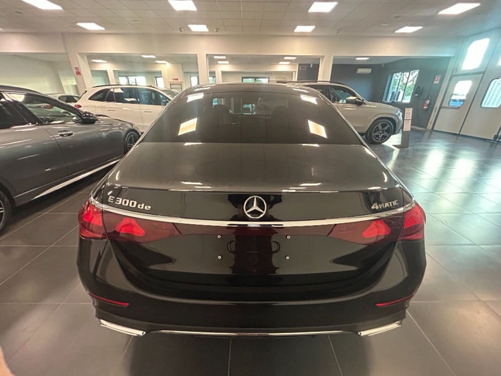 Mercedes-Benz Classe E nuova a Pisa (6)