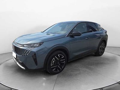 Peugeot 3008 1.2 hybrid Allure 145cv e-dcs6 del 2024 usata a Siena