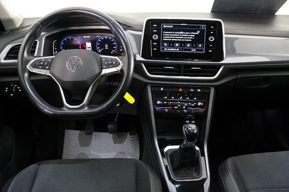 Volkswagen T-Roc Cabrio usata a Novara (6)