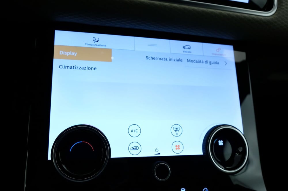 Land Rover Range Rover Velar usata a Mantova (20)