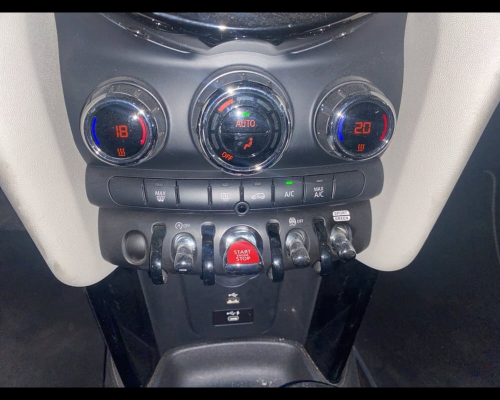 MINI Mini Cabrio usata a Napoli (16)
