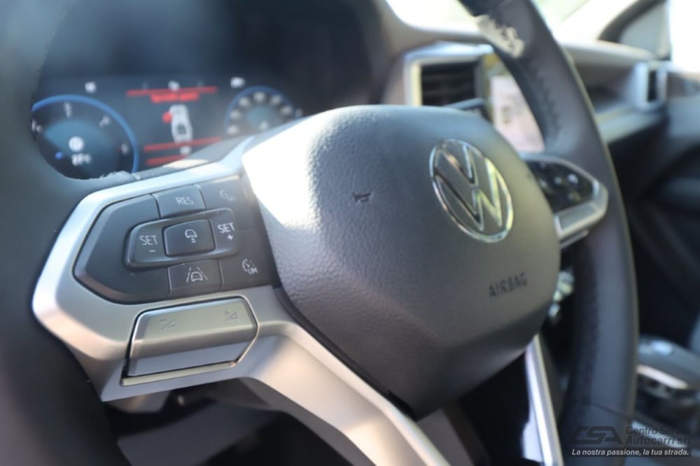Volkswagen Amarok nuova a Bologna (14)