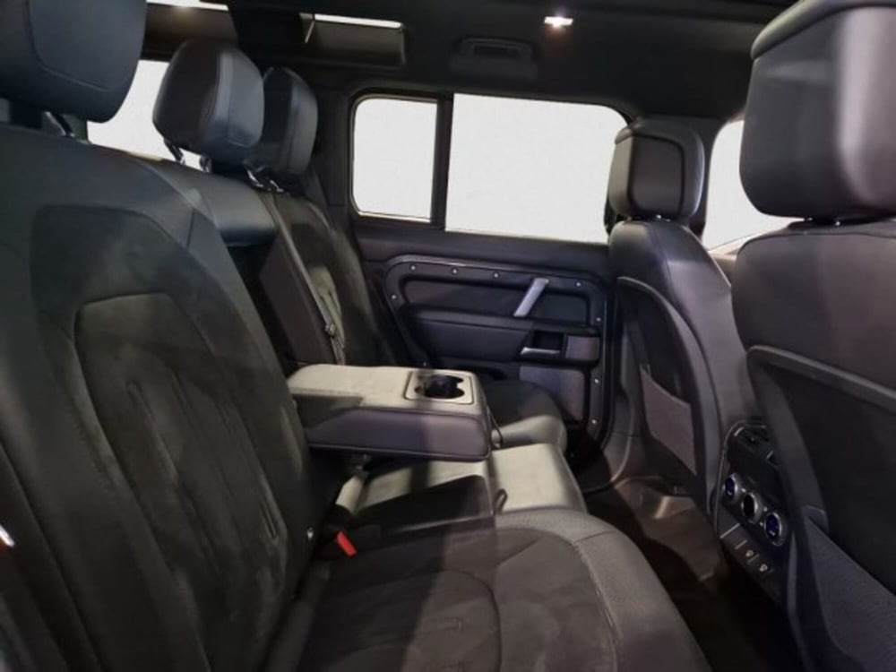 Land Rover Defender usata a Livorno (19)