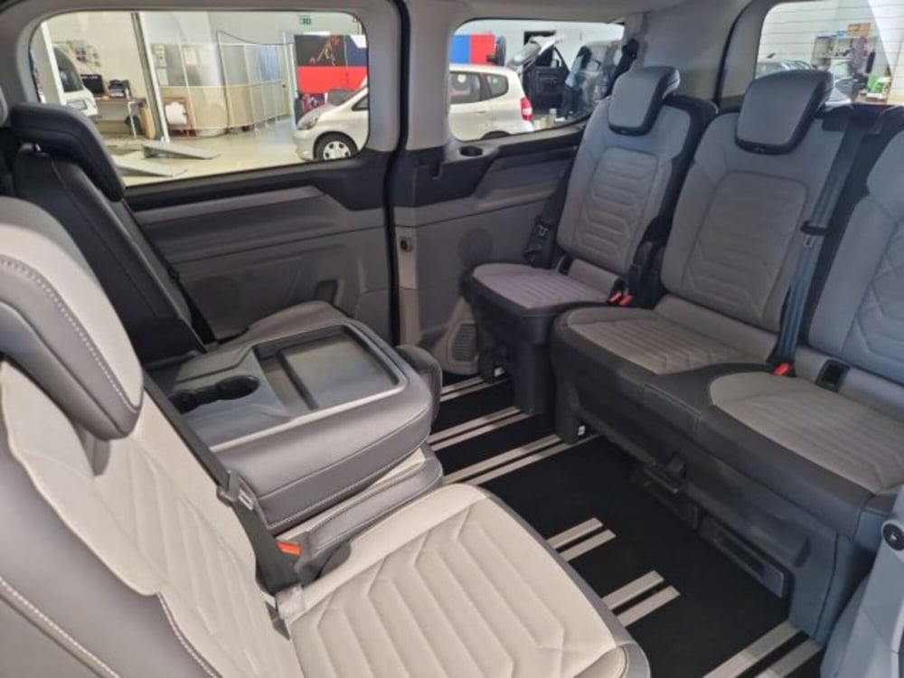 Ford Tourneo Custom usata a Livorno (13)