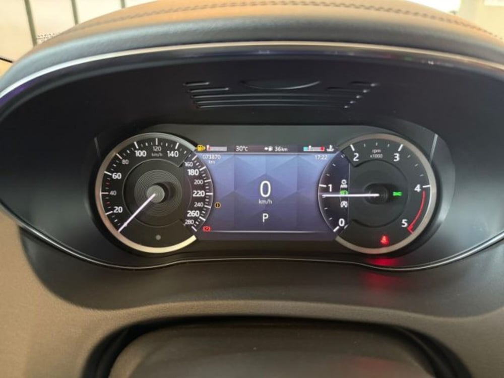 Jaguar E-Pace usata a Livorno (11)