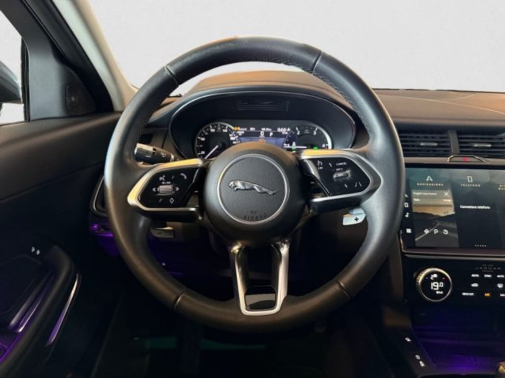 Jaguar E-Pace usata a Livorno (16)