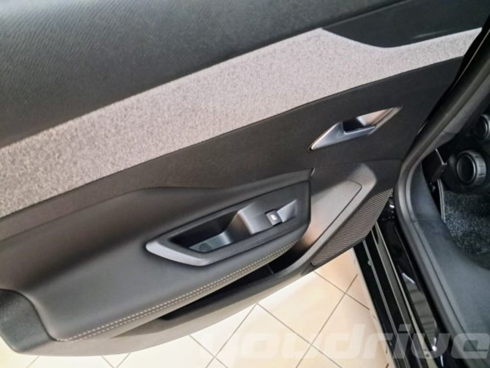 Peugeot 308 usata a Napoli (19)