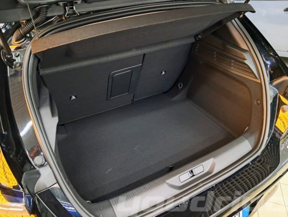 Peugeot 308 usata a Napoli (20)