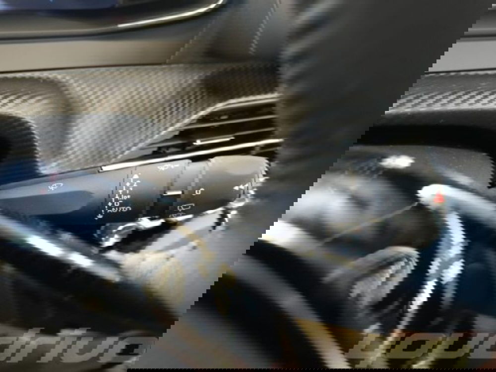 Peugeot 208 nuova a Napoli (16)