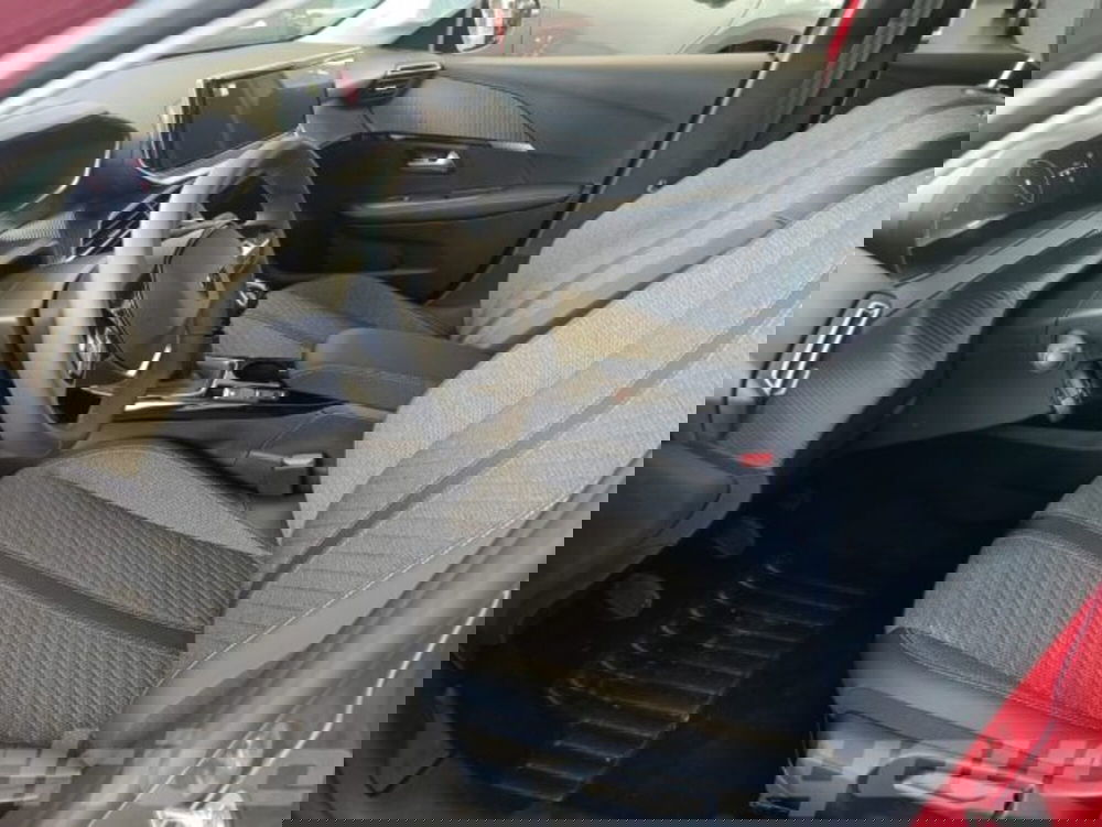 Peugeot 208 nuova a Napoli (8)