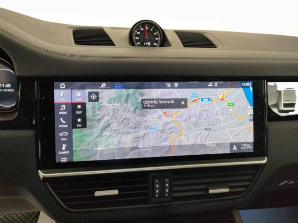 Porsche Cayenne usata a Teramo (12)