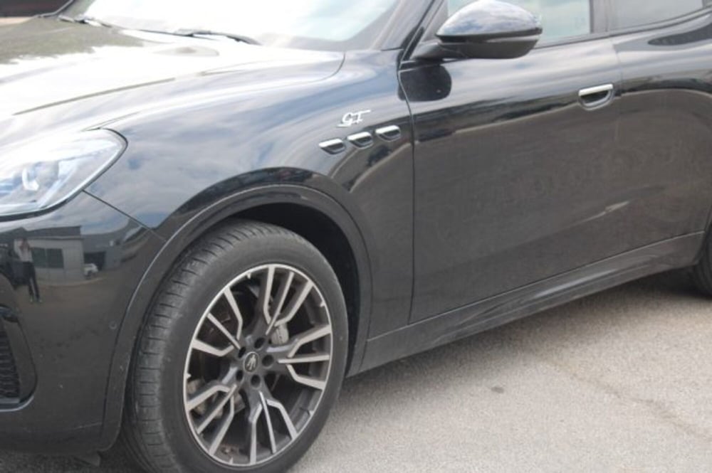 Maserati Grecale usata a Lecce (2)