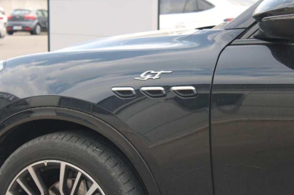 Maserati Grecale usata a Lecce (5)