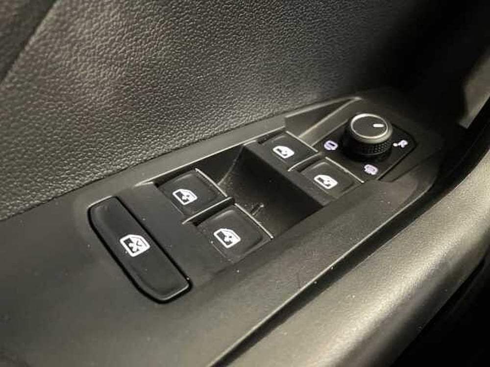 Volkswagen T-Cross usata a Ravenna (19)